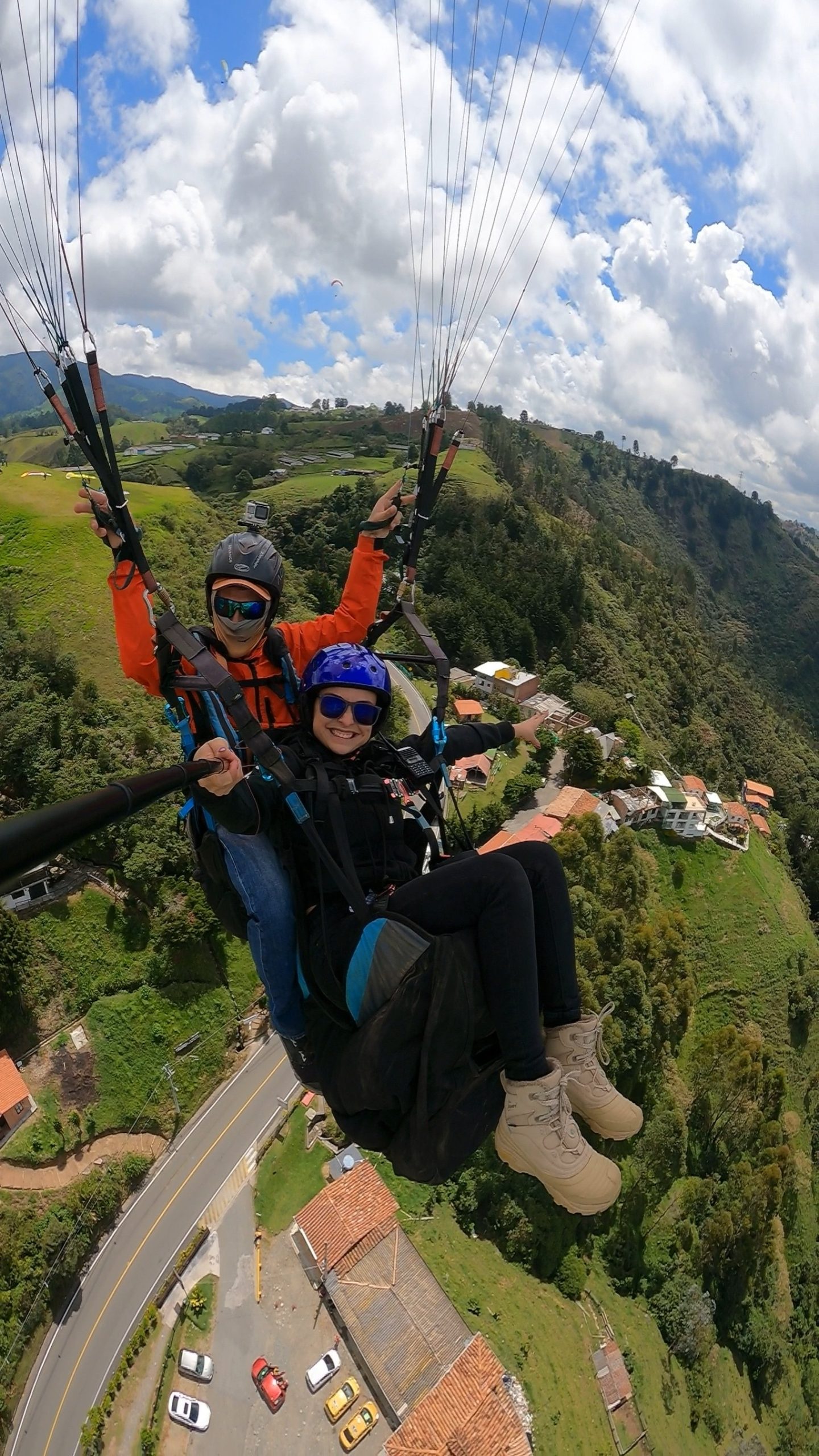 Piloto y pasajero antes del vuelo