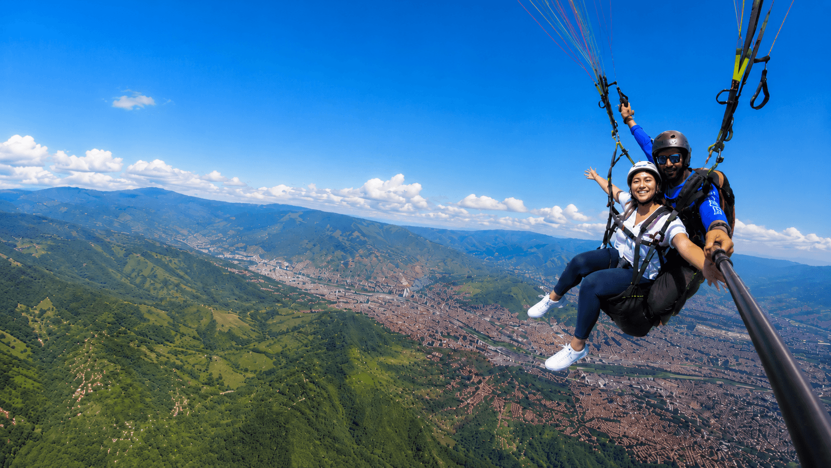 Vuelo en parapente sobre Medellin